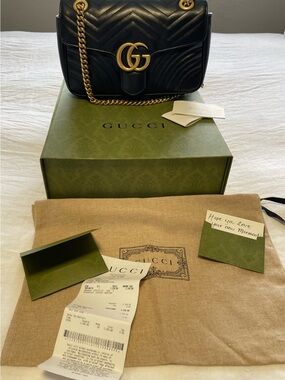 Authentic GUCCI Black Marmont Medium Handbag